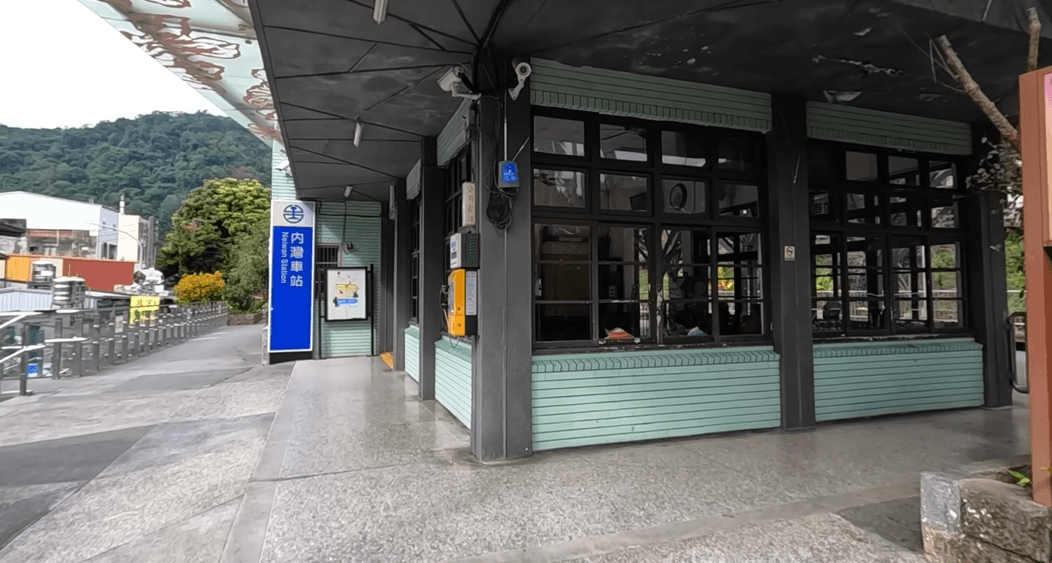 Neiwan Old Street: Top 4 Must-Visit Attractions and Food Guide!
