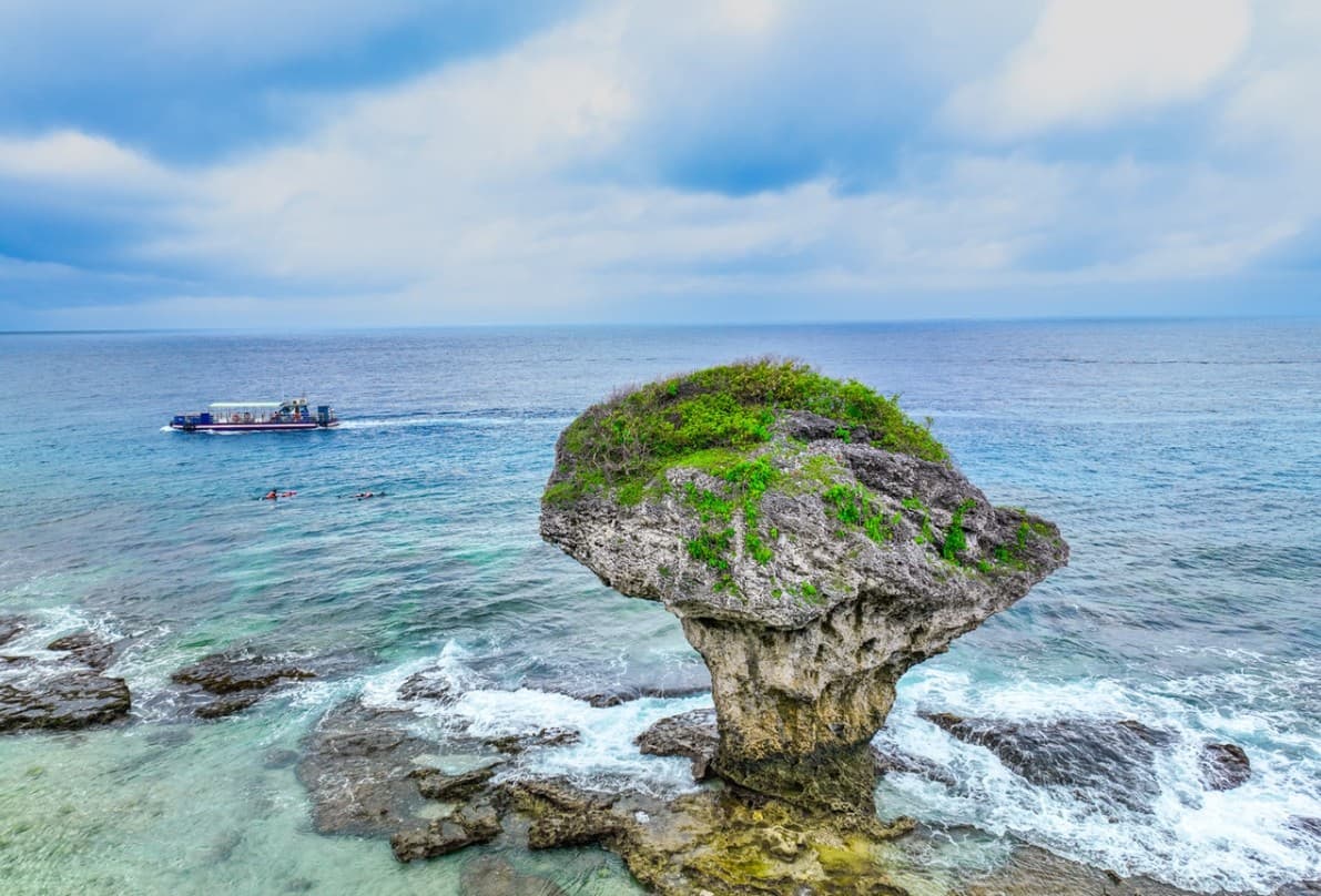 A comprehensive guide to traveling in Xiaoliuqiu, with recommendations for eating well and having fun!
